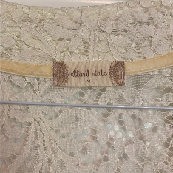 NWT Lace Bell Sleeve Kimono - Picture 3 of 3